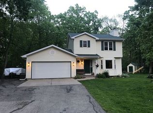 1982 Timber Lake Rd, Fitchburg, WI 53575