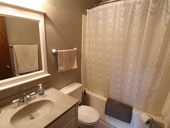 2nd image of 26 10th St W Unit 1604