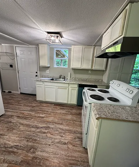 1019 Hudlin Gap Rd — Photo 5