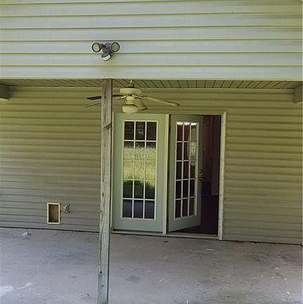 3rd image of 39 Dickenshire Dr