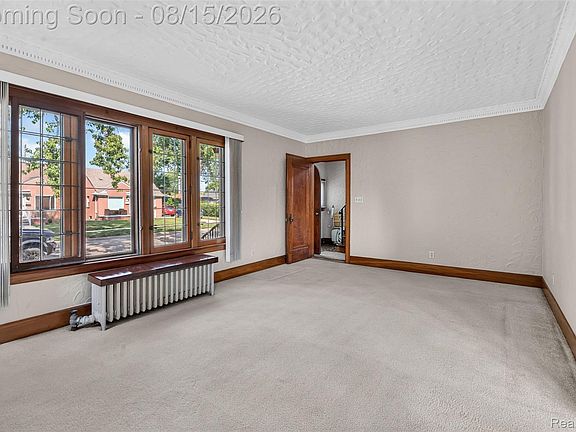 5th image of 9235 Hubert Ave