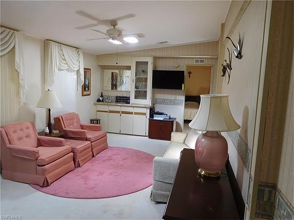 4th image of 19378 Deer Creek Ct