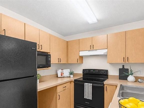 5th image of 211 North Ave APT 1225