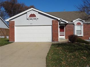 1610 Lienemann Dr, Saint Peters, MO