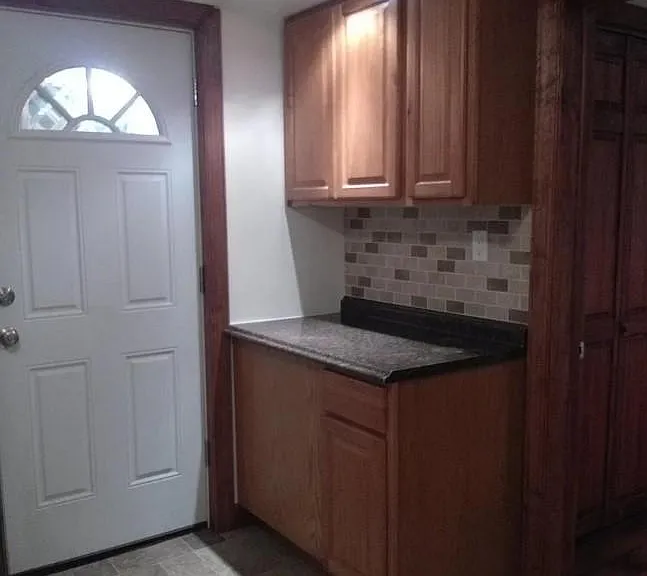 1013 Mount Vernon Ave #3 — Photo 3