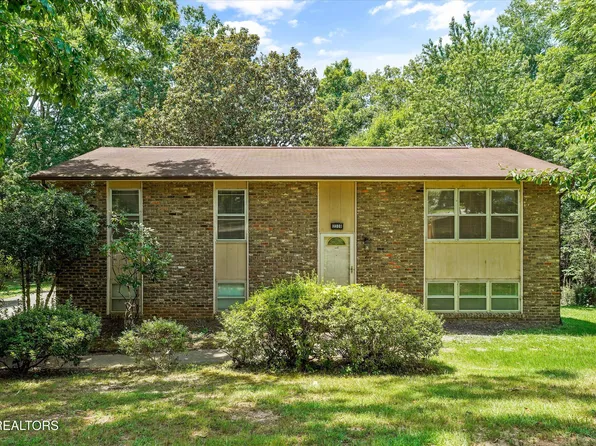 2309 Black Bear Rd, Knoxville, TN 37923