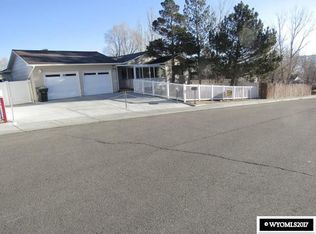 735 Brandner Cir, Green River, WY 82935