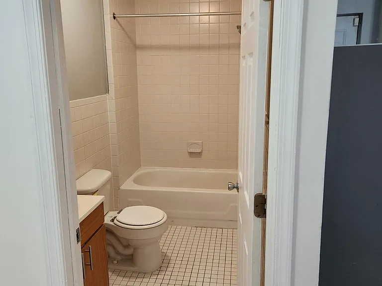 822 Wynnewood Rd #1 — Photo 9