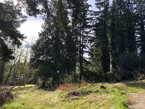 4th image of 3720 172nd St SW