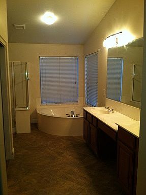 4th image of 939 E Gail Dr