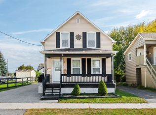 6 Whitehead Ave, Cornwall, ON K6J 1B1