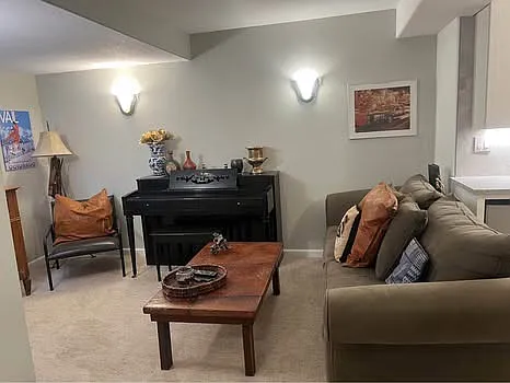 1 bed, 500 sqft, $1,700 — Photo 1
