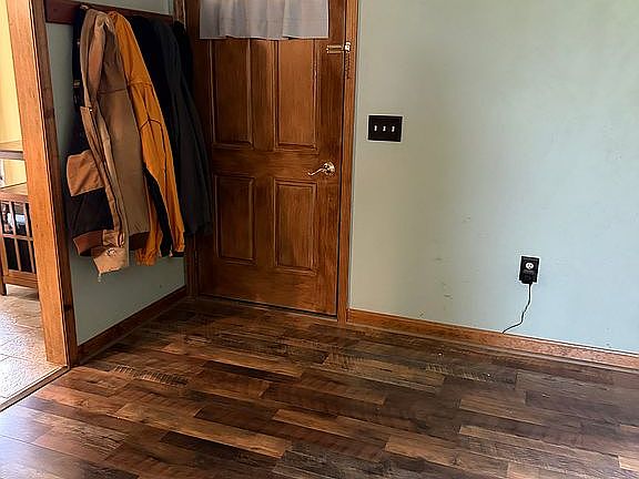 5th image of 31 Seneca Dr