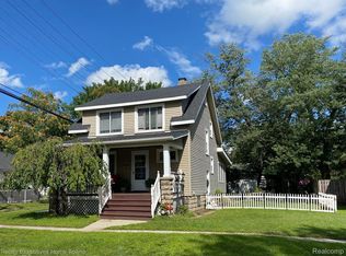 2024 9th St, Port Huron, MI 48060