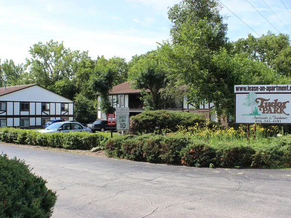 Tudor Park, 100 Park Ave #103PARKA, Morris, IL 60450