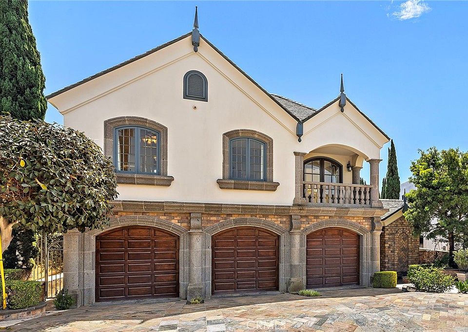 1st image of 108 Kings Pl