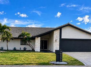 8550 NW 79th St, Tamarac, FL 33321