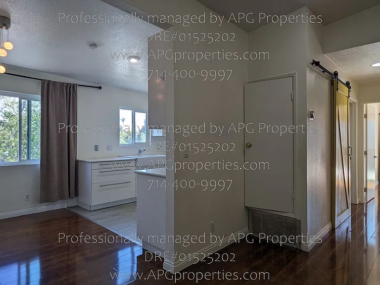 636 E Birch St #E — Photo 5