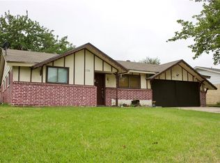 1726 Acosta St, Grand Prairie, TX 75051