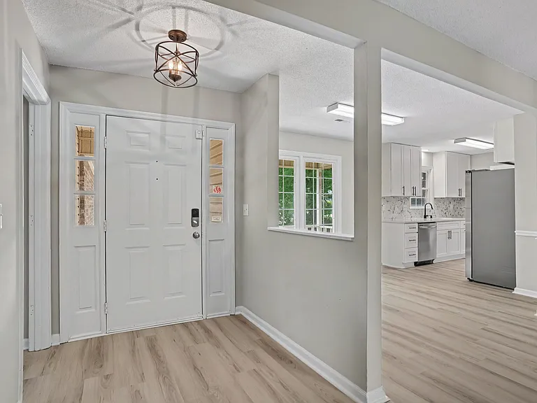 522 Temple Rd — Photo 5
