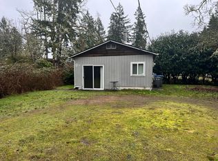 281 E Treasure Island Dr, Allyn, WA 98524