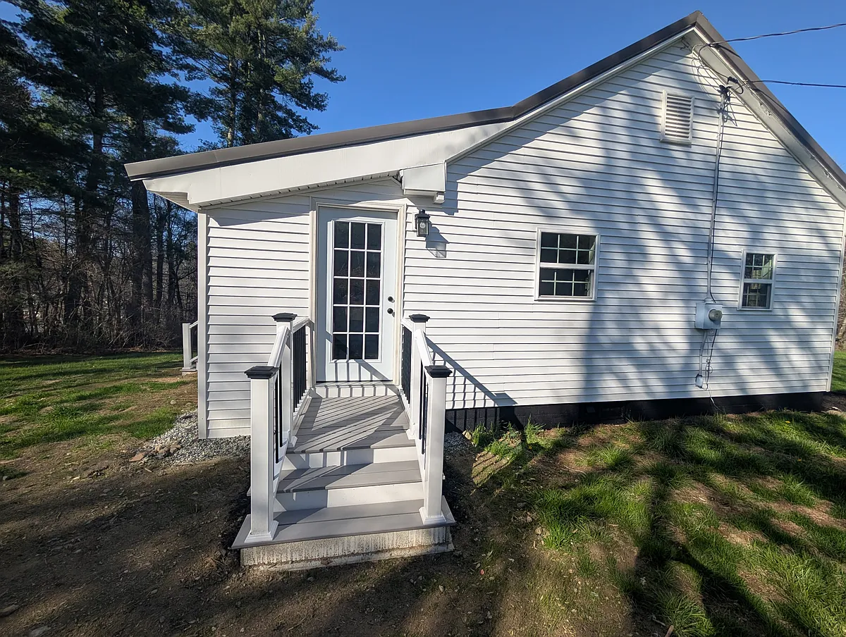 Building Photo - 126 Watson Rd