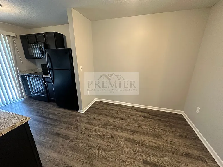 9314 Reeder Ave #4 — Photo 7