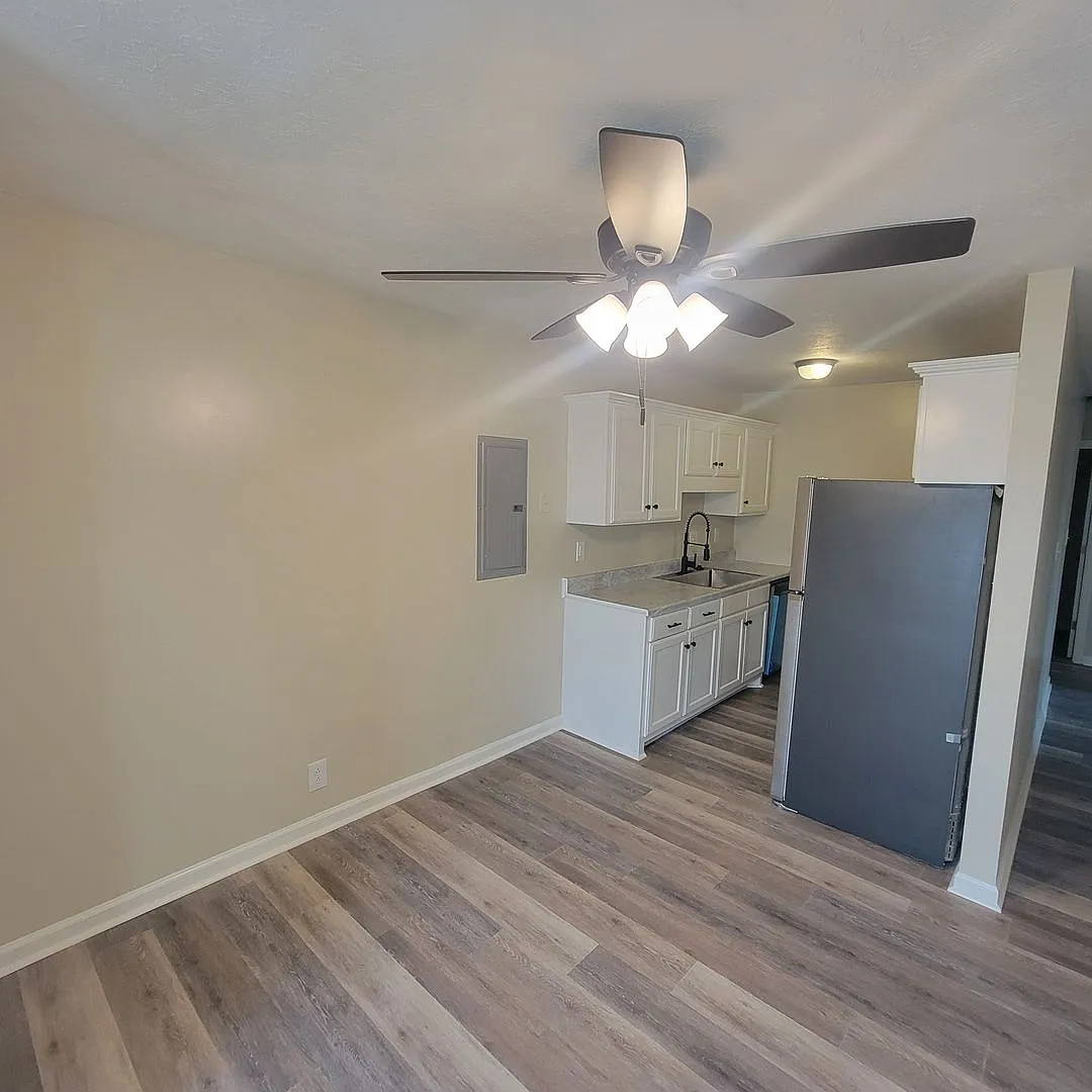 103 White Street — Photo 3