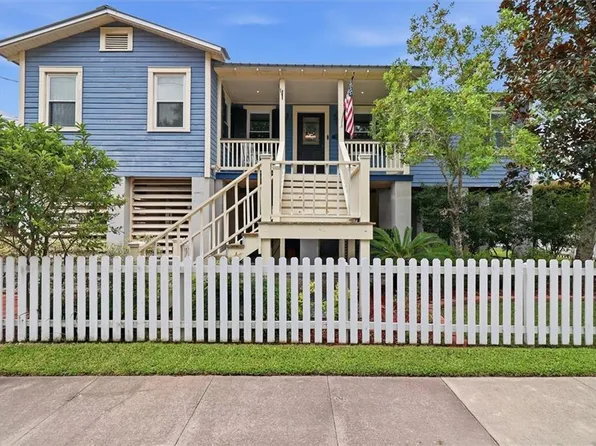 201 Lafitte St, Mandeville, LA 70448