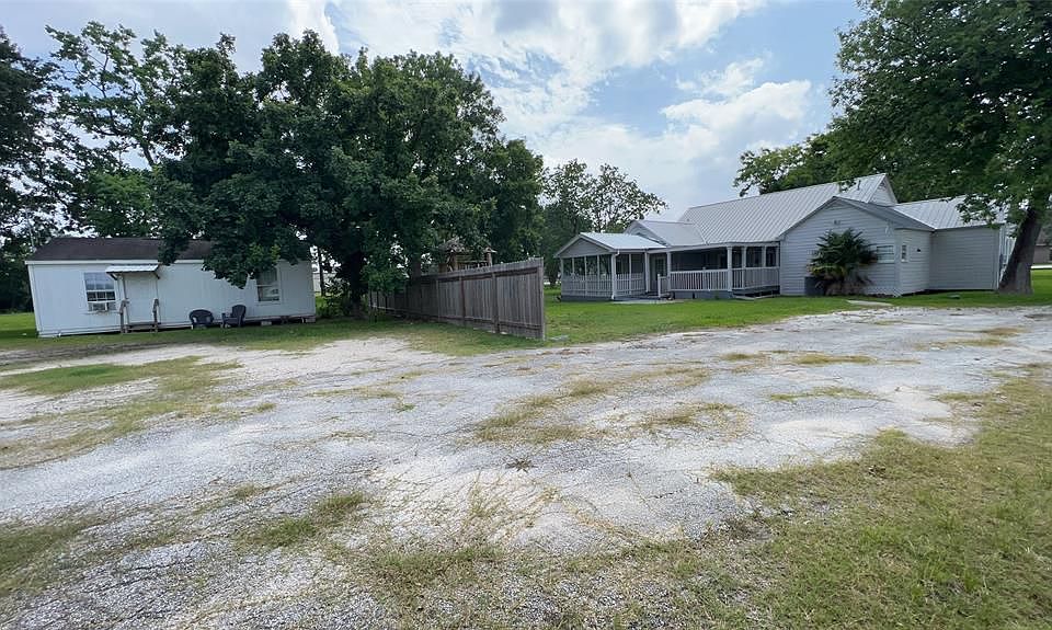 1st image of 7924 Bayway Dr