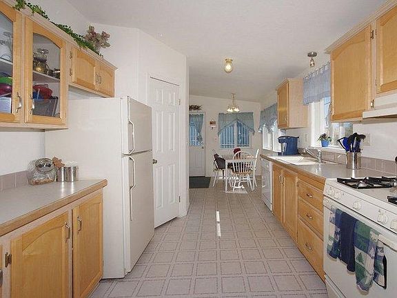 5th image of 13310 Cottontail Dr