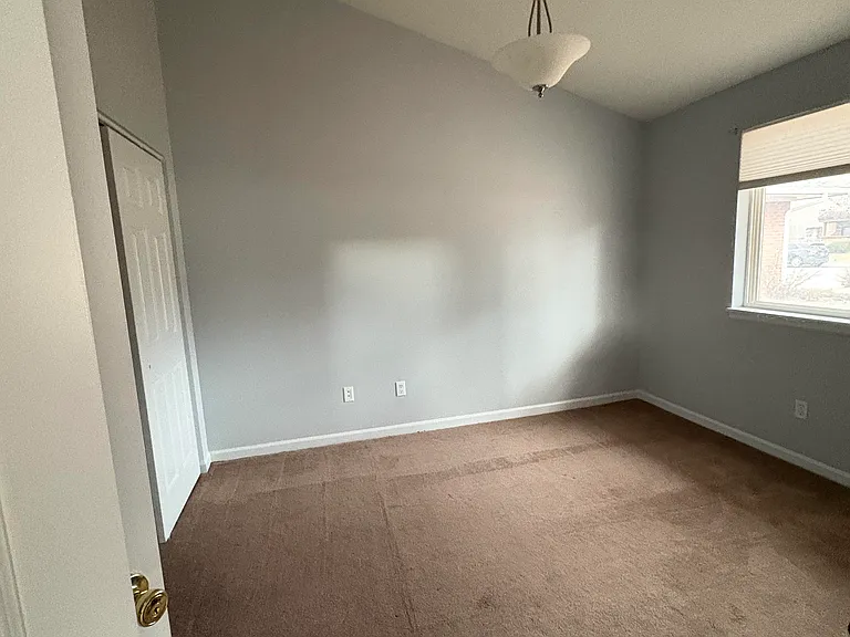 4420 Laguna Pl #E — Photo 15