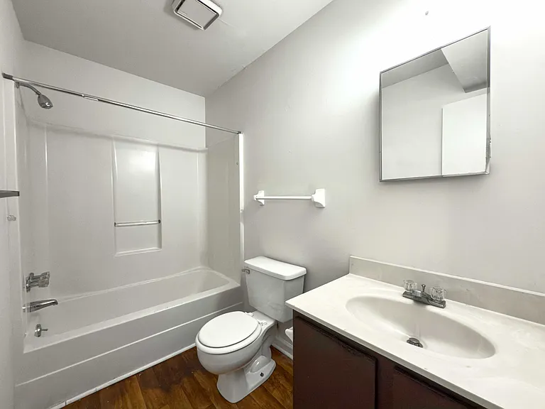 713D S Parker Dr — Photo 7