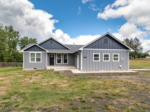 1927 W Duke Rd, Sutherlin, OR 97479