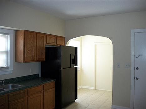 4th image of 148 N Waller Ave