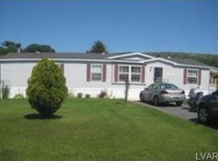 51 Ritzcraft Dr, Walnutport, PA 18088