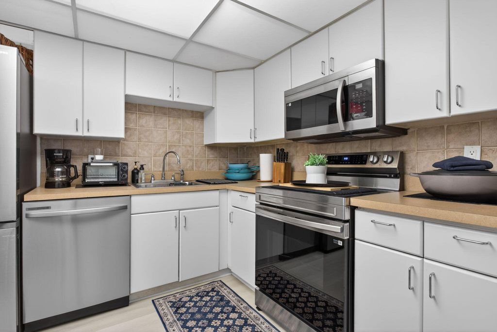 500 Oaks Lane #111, photo 6