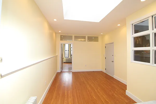 Rented by Compass | media 31