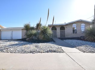 204 N Resler Dr, El Paso, TX 79912