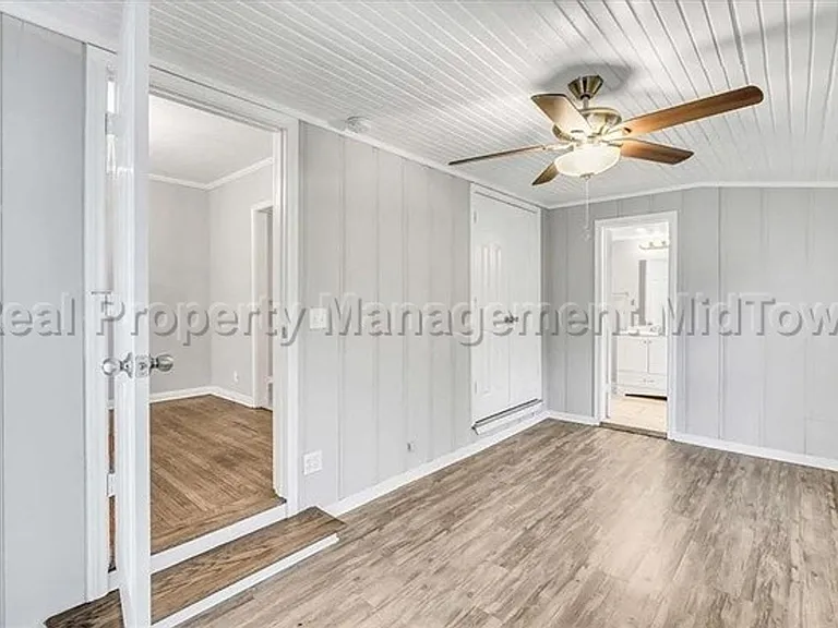 6400 Greenway Rd — Photo 10