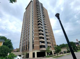 410 Groveland Ave APT 202, Minneapolis, MN 55403