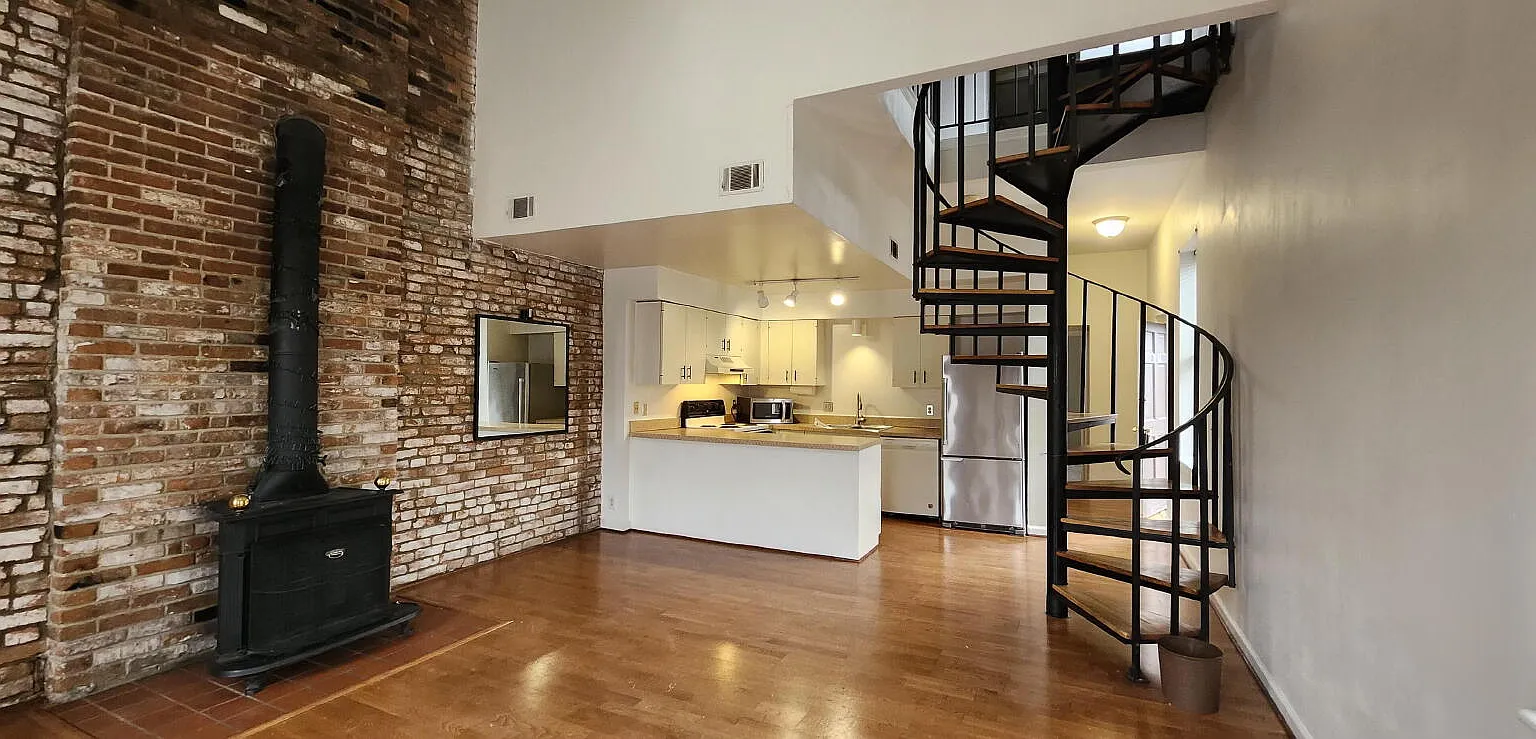 2 bed, 1.5 bath, $1,195 — Photo 2