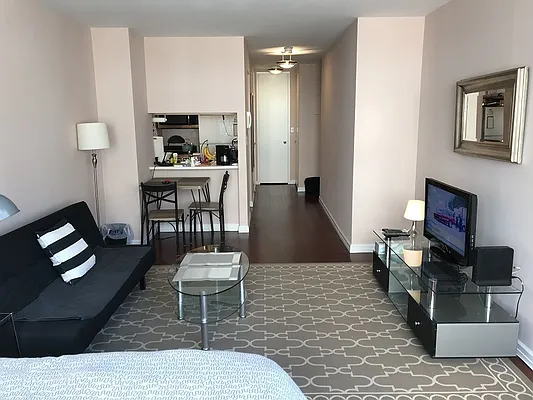 Rented by Sun Pop International | media 30