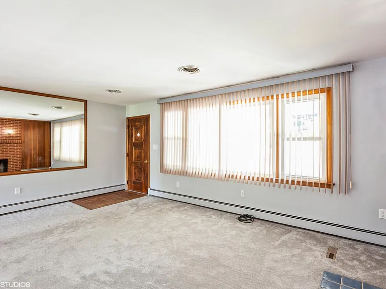 5913 Oakland Rd — Photo 4