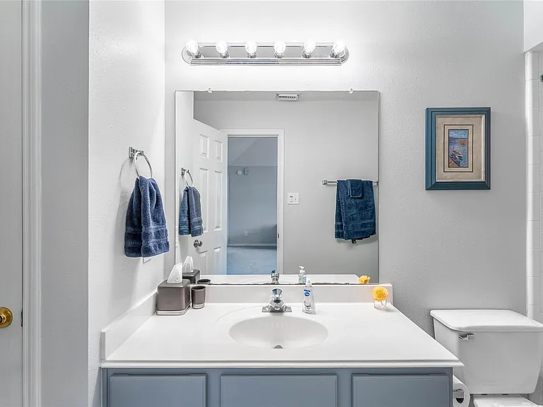 2309 Orleans Ln — Photo 26