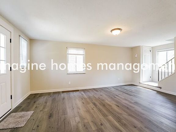 3rd image of 51 W Bellecrest Ave