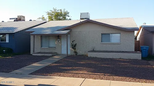4132 W Colter St Photo 1