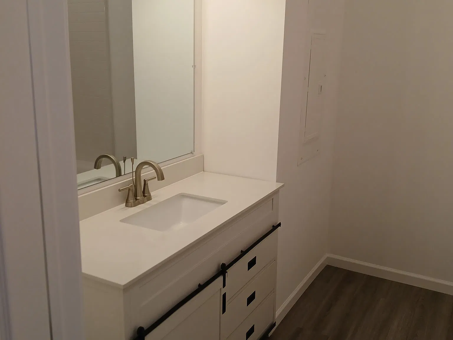 1 bed, $1,000 — Photo 2
