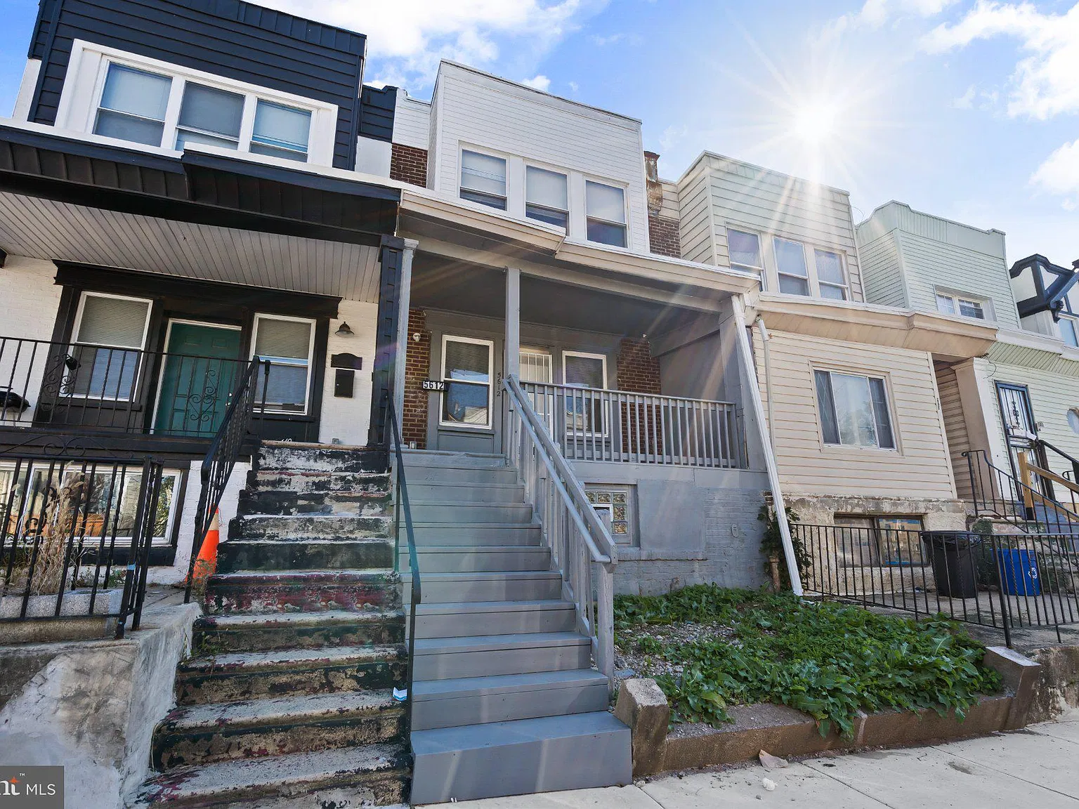 3 bed, 1.0 bath, 1024 sqft, $1,550 — Photo 1