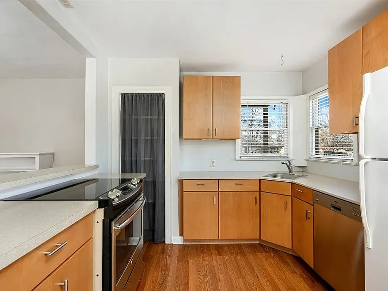 673 Franklin Pl #D — Photo 1